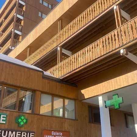 Apartment Renove Pour 4 Pers. Avec Acces Direct Aux Pistes A Plagne Centre - Fr-1-455-77