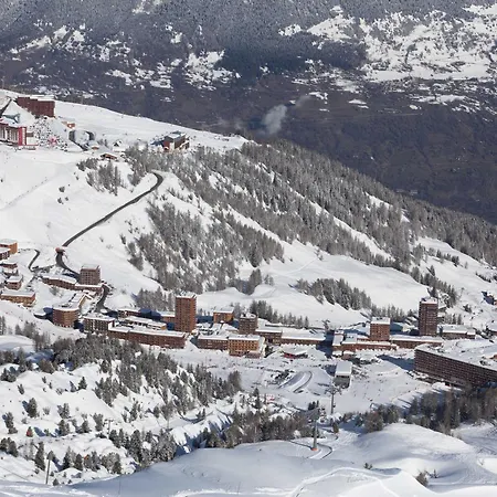 Renove Pour 4 Pers. Avec Acces Direct Aux Pistes A Plagne Centre - Fr-1-455-77 La Plagne