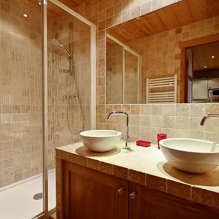 Renove, 4 Pers, Pied Des Pistes, Proche Commerces - Fr-1-455-77 La Plagne